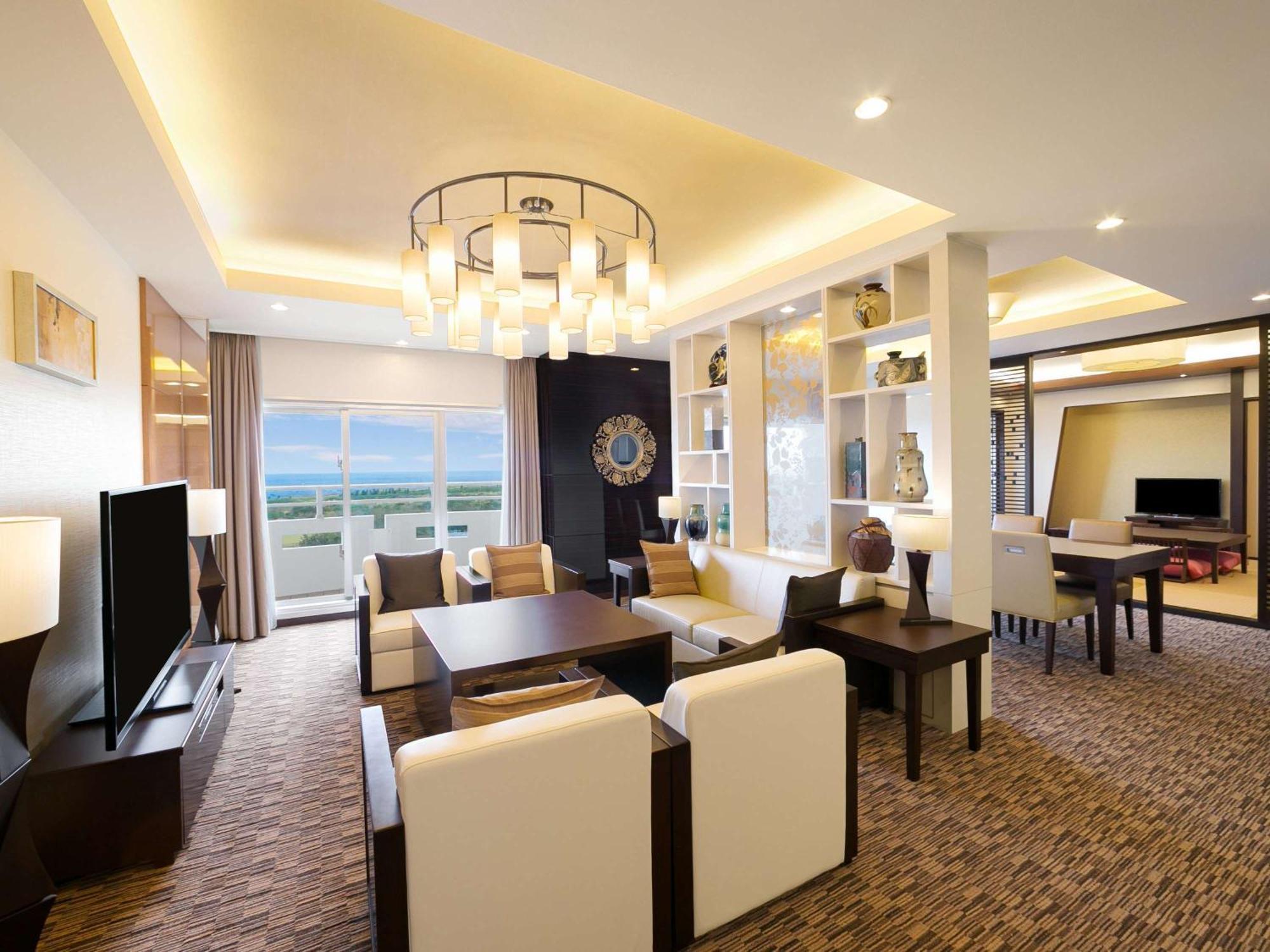 Grand Mercure Okinawa Cape Zanpa Resort 读谷村 外观 照片